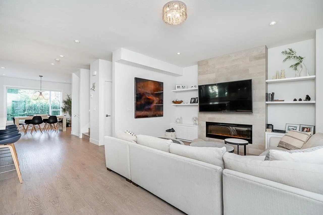 235 2218 Oak Meadows Drive