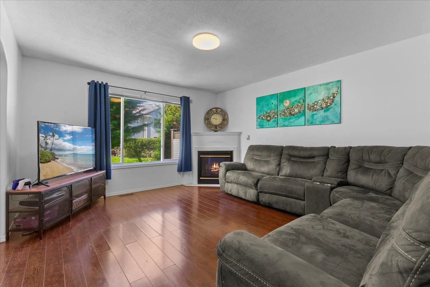 100 46360 Valleyview Road