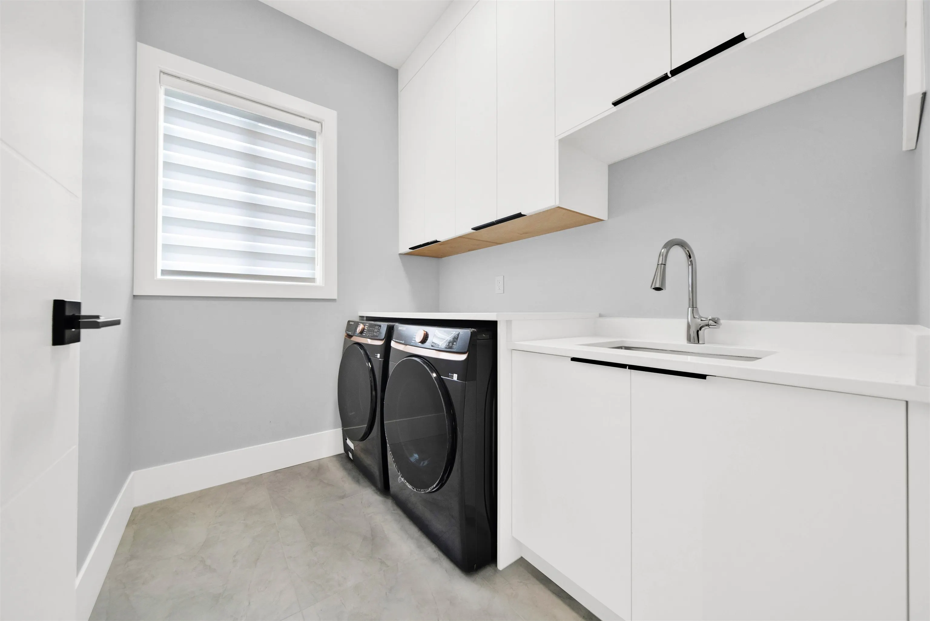 14169 75 A  Surrey Bc Avenue