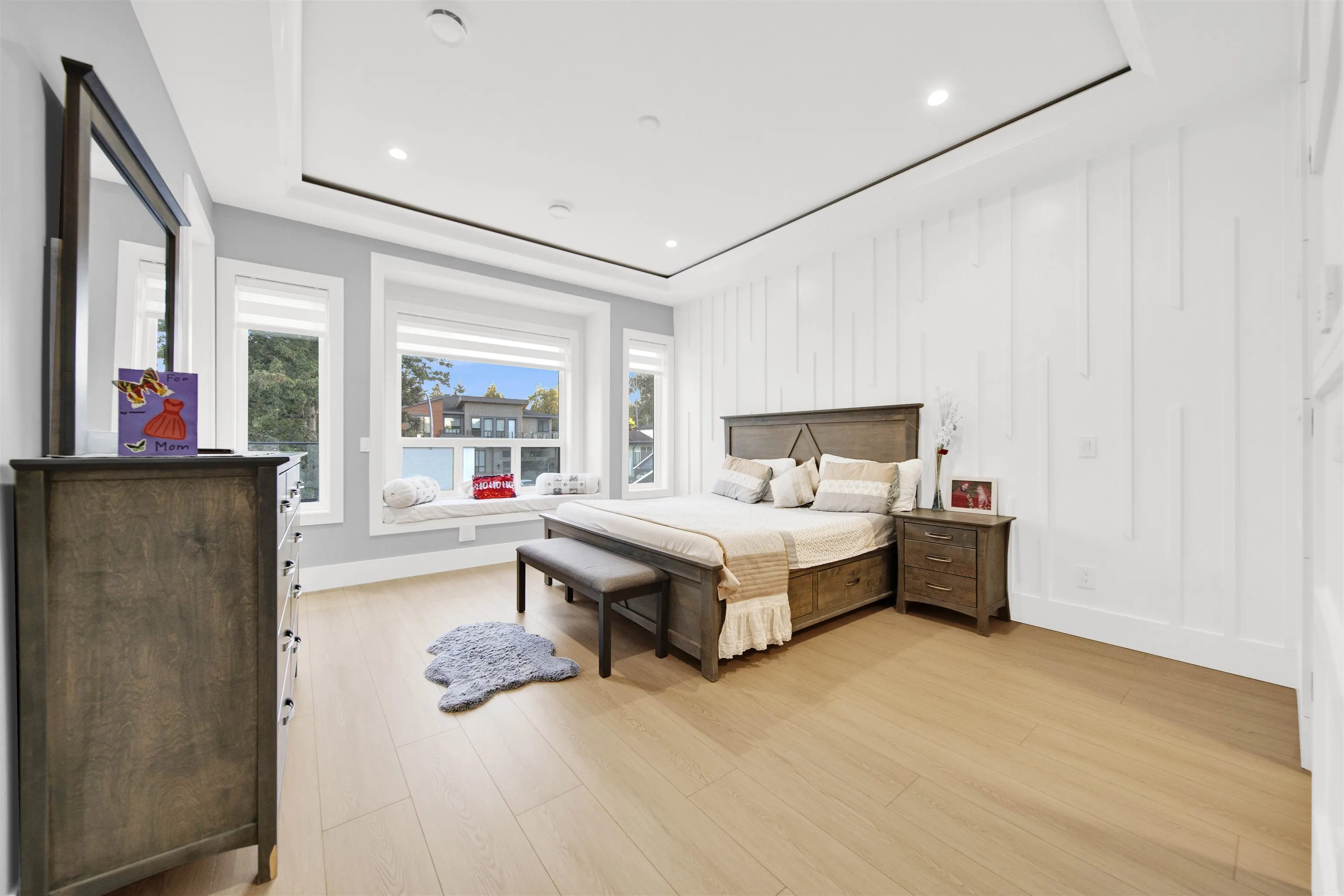 14169 75 A  Surrey Bc Avenue
