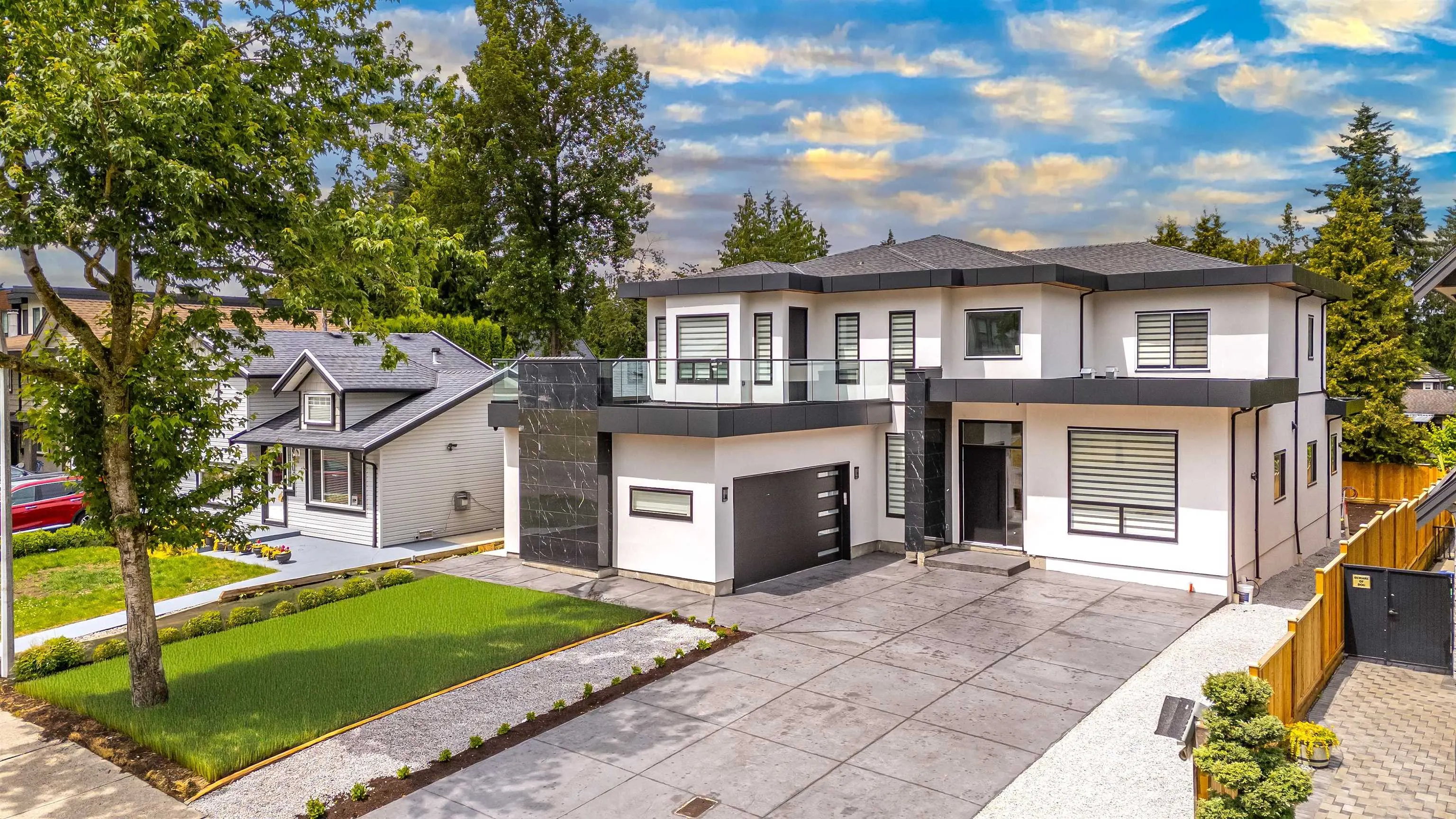 14169 75 A  Surrey Bc Avenue