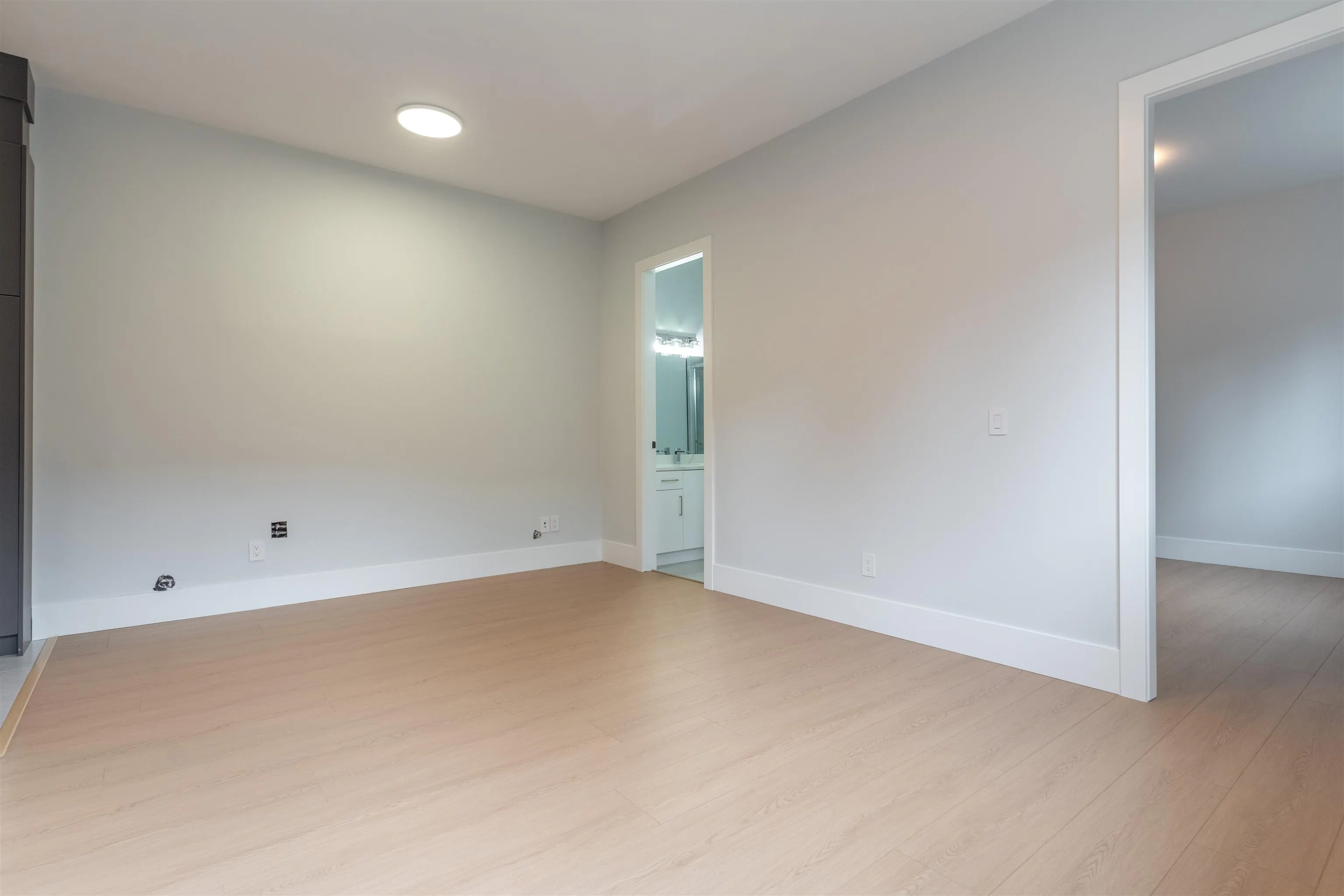 14169 75 A  Surrey Bc Avenue