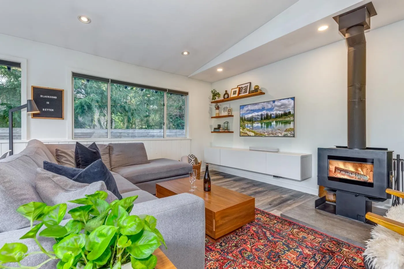 8216 Valley Drive