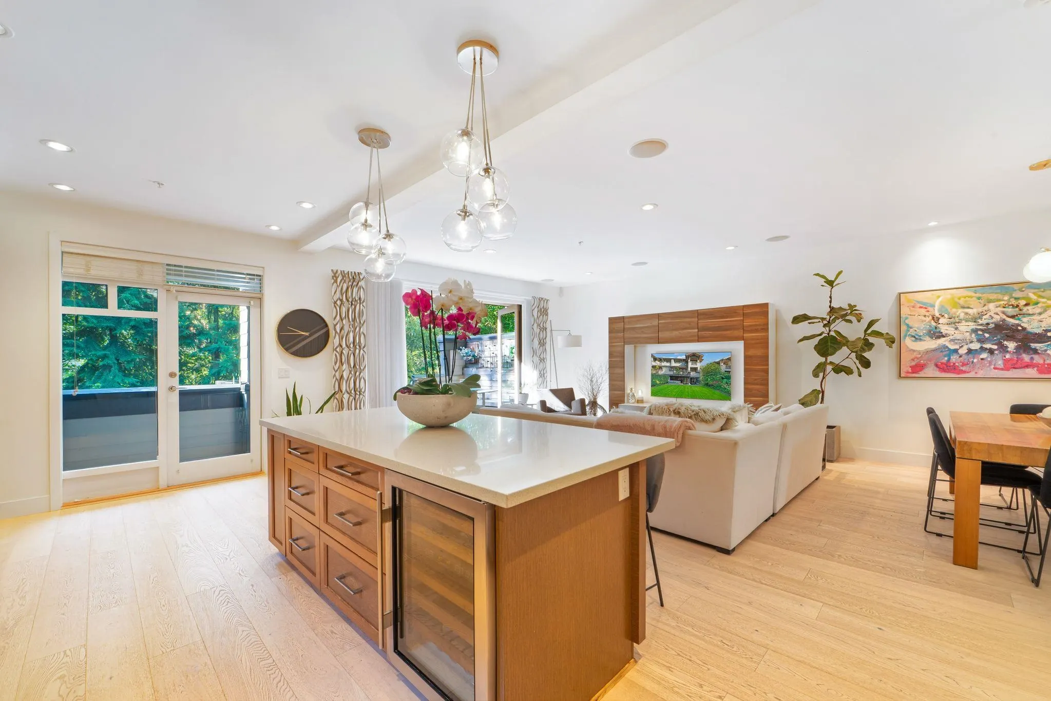20 555 Raven Woods Drive