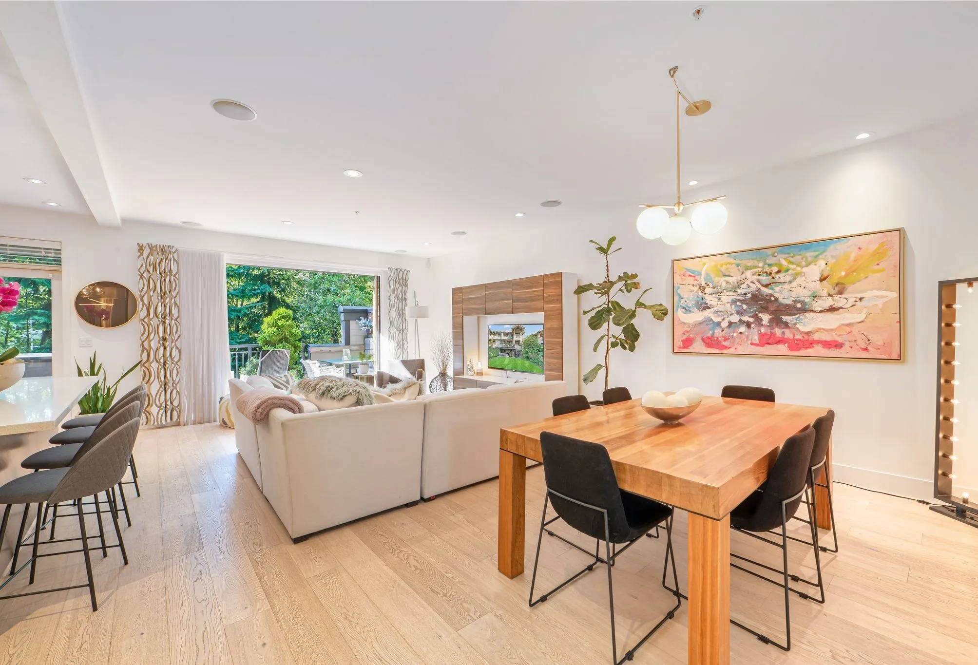 20 555 Raven Woods Drive
