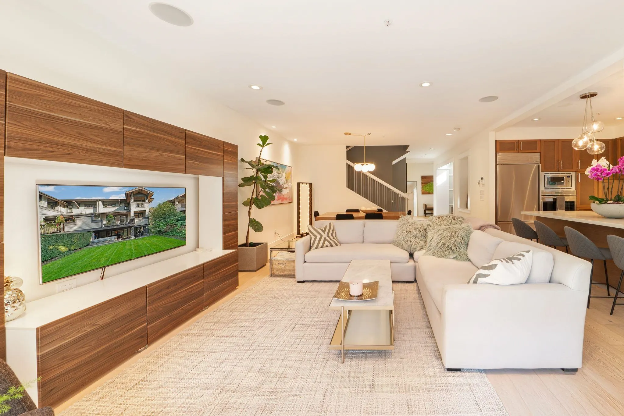 20 555 Raven Woods Drive