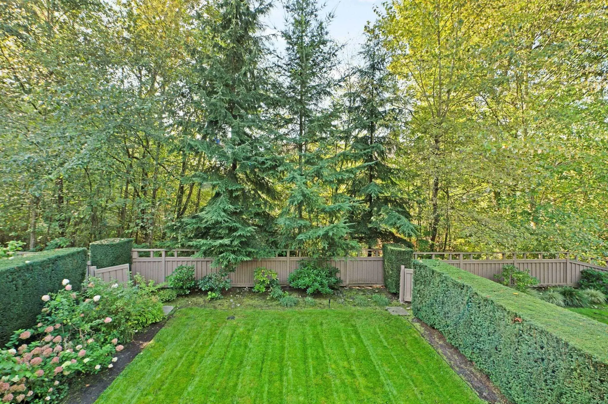 20 555 Raven Woods Drive