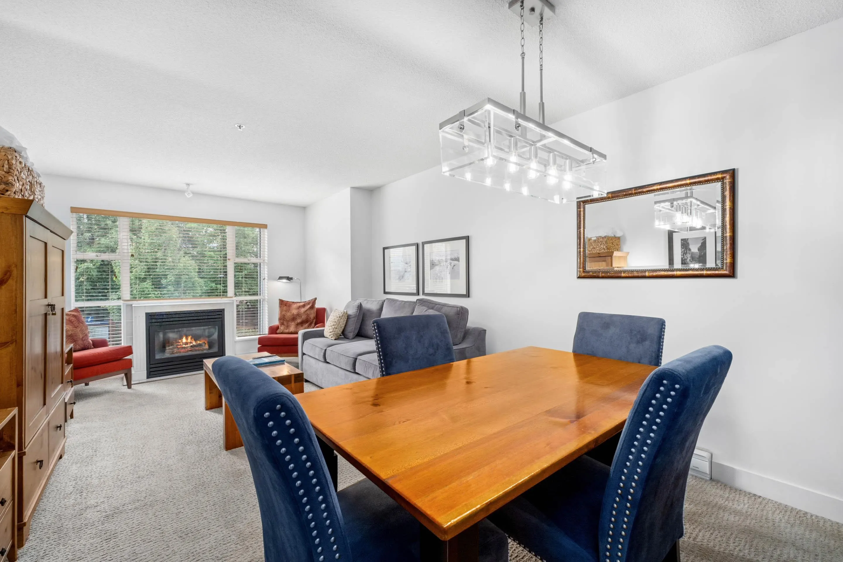 218/219 4573 Chateau Boulevard