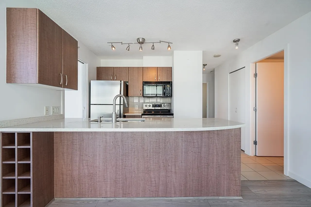 3007 610 Granville Street