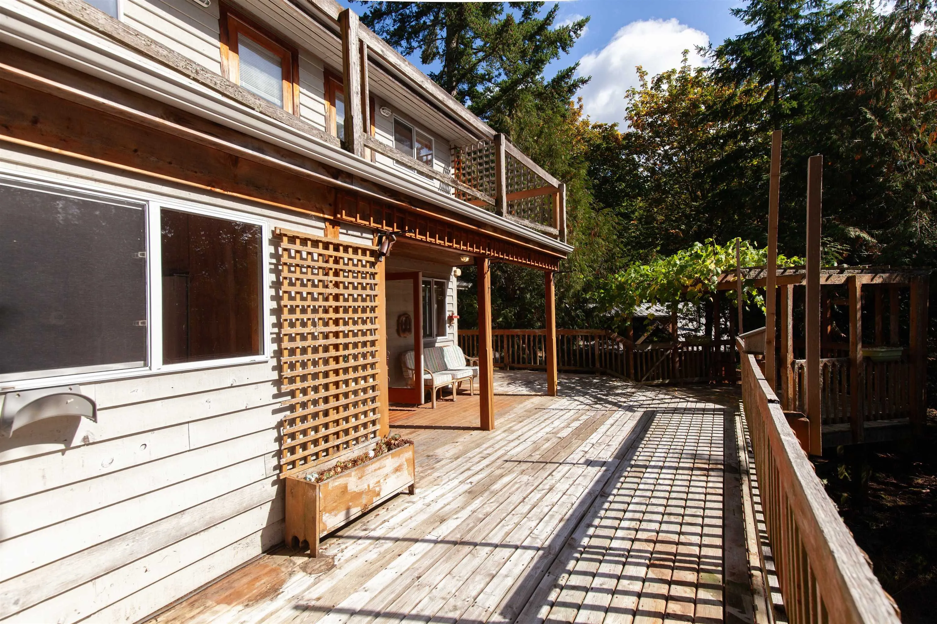 567 Dinner Bay Road