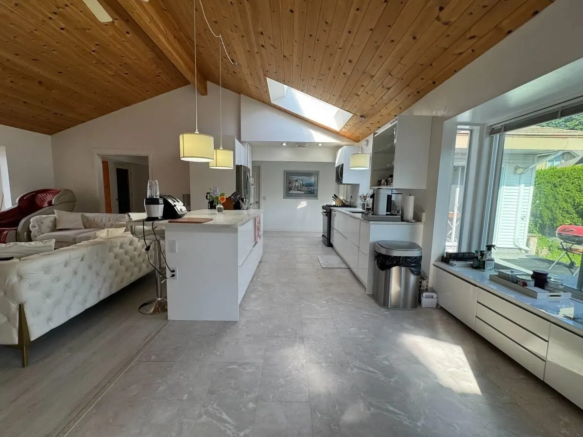 UPPER 23418 Tamarack Lane