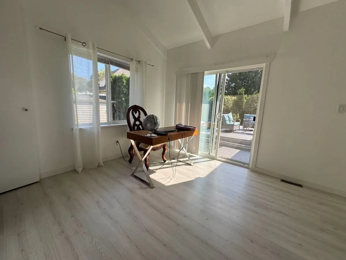 UPPER 23418 Tamarack Lane