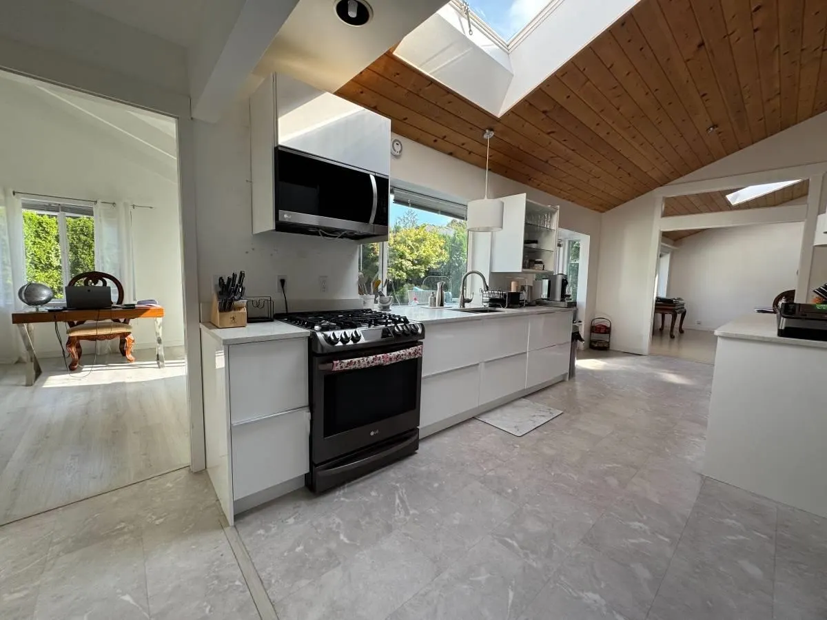 UPPER 23418 Tamarack Lane