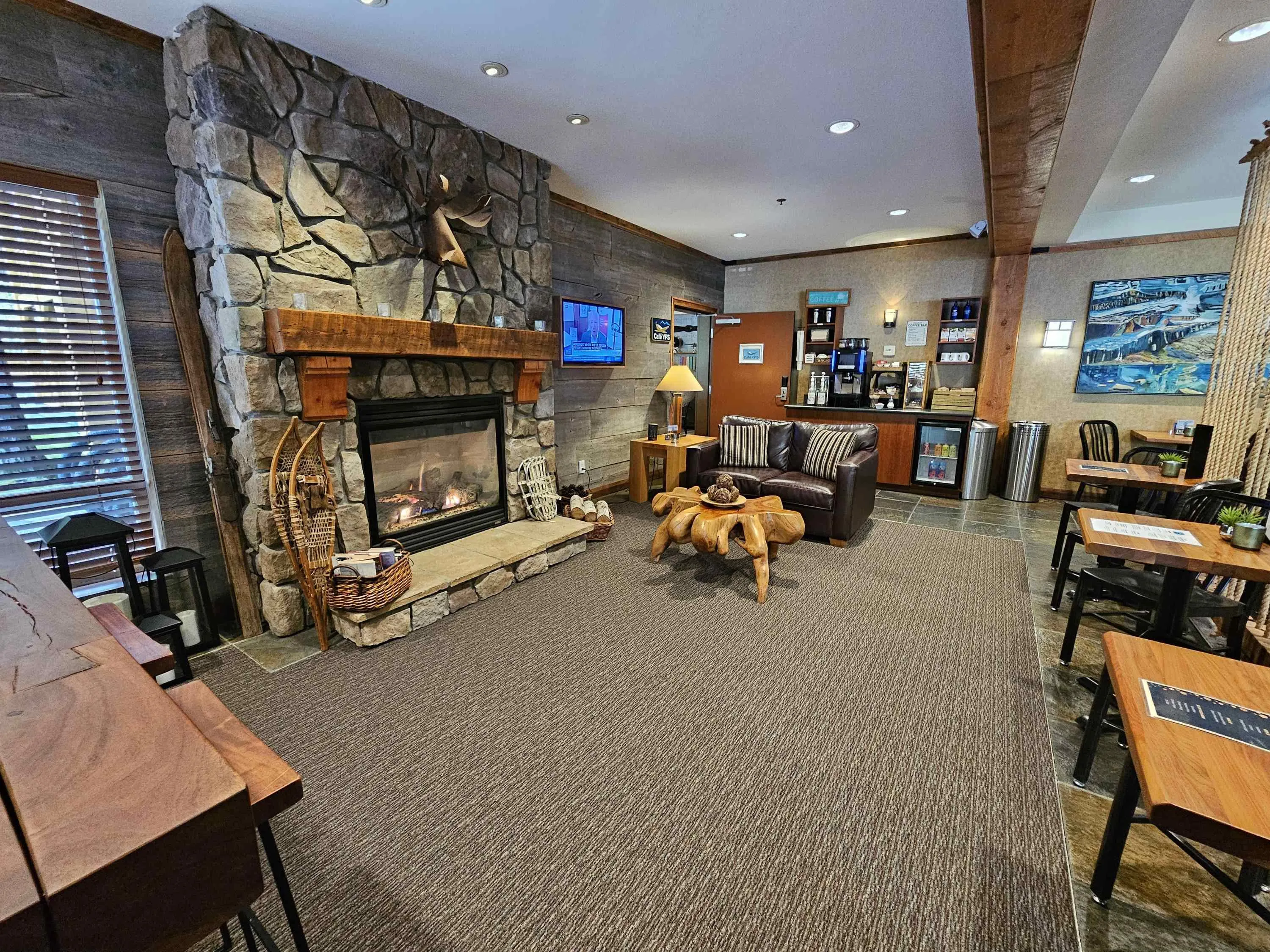 105 1490 Highway 99