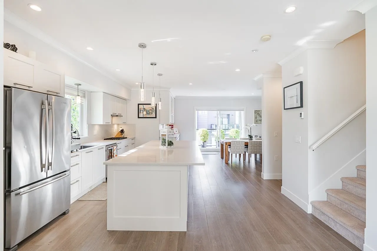 205 2277 Oak Meadows Drive