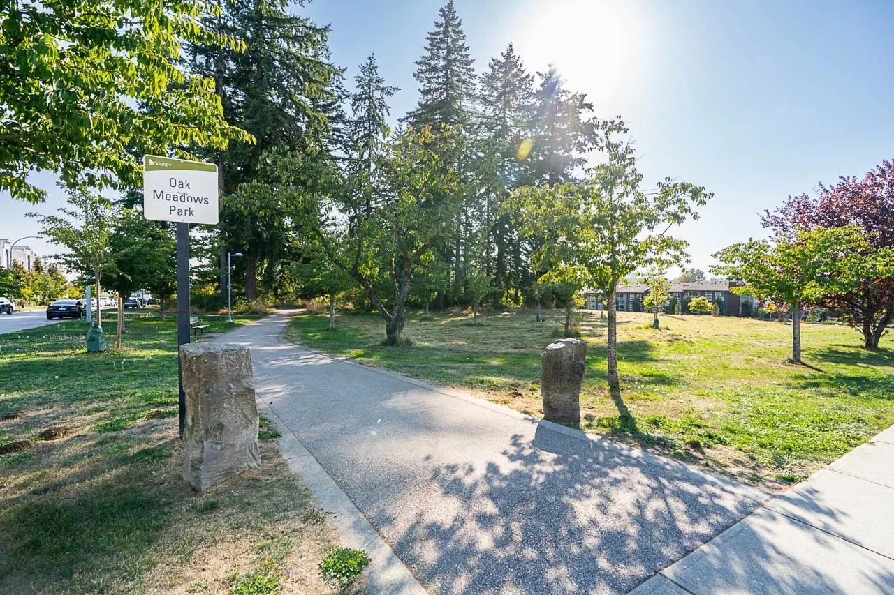 205 2277 Oak Meadows Drive
