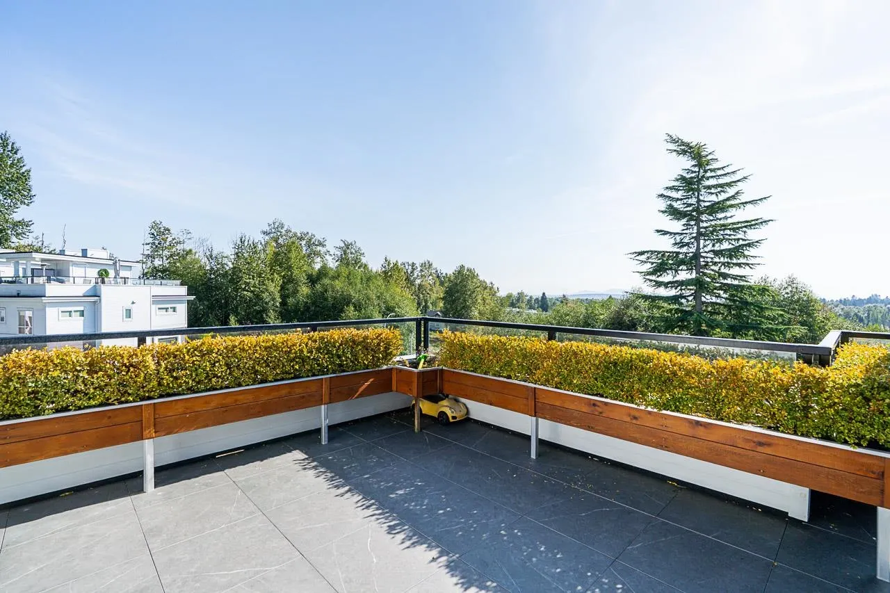 205 2277 Oak Meadows Drive