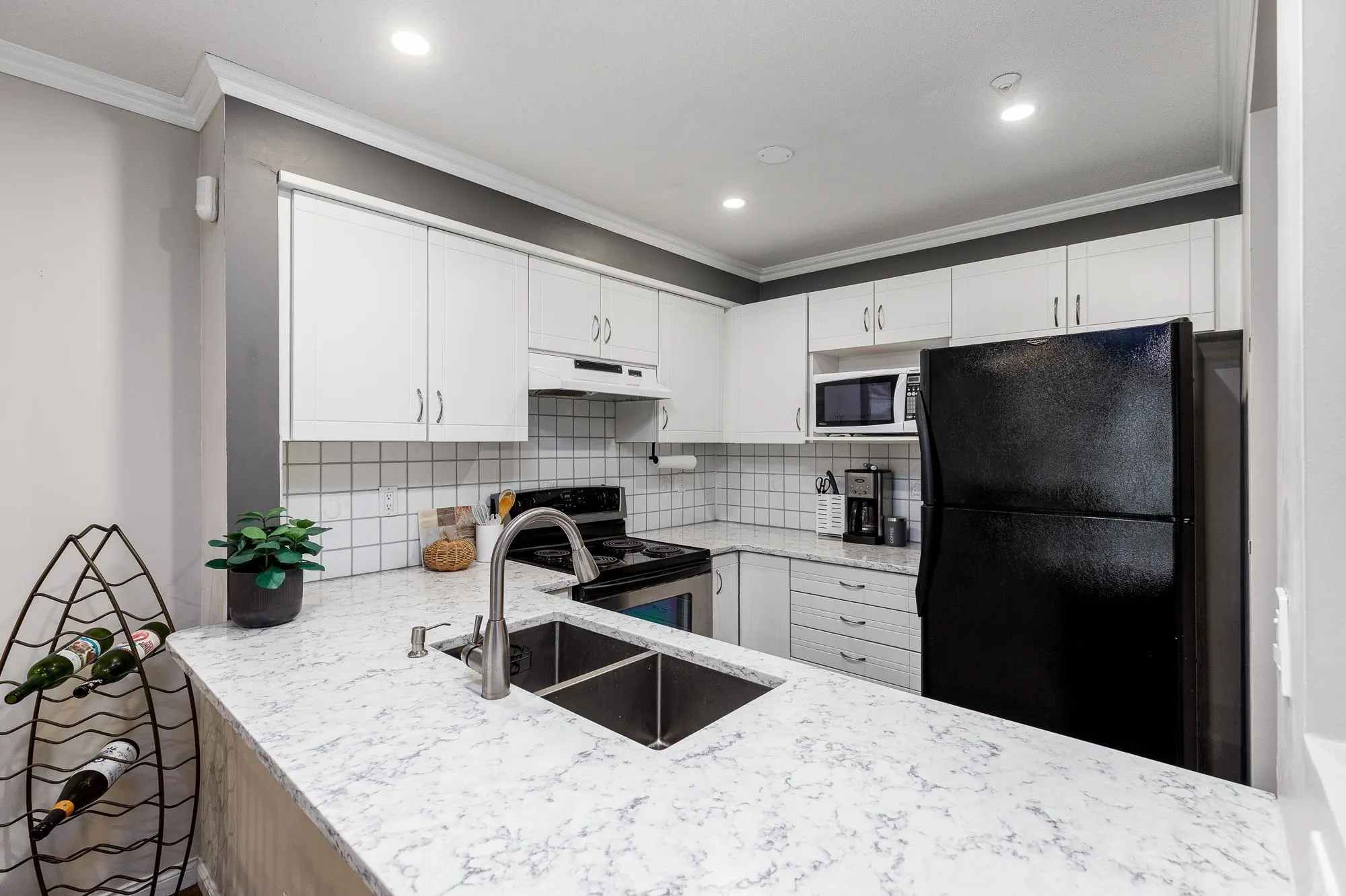 202 3033 Terravista Place