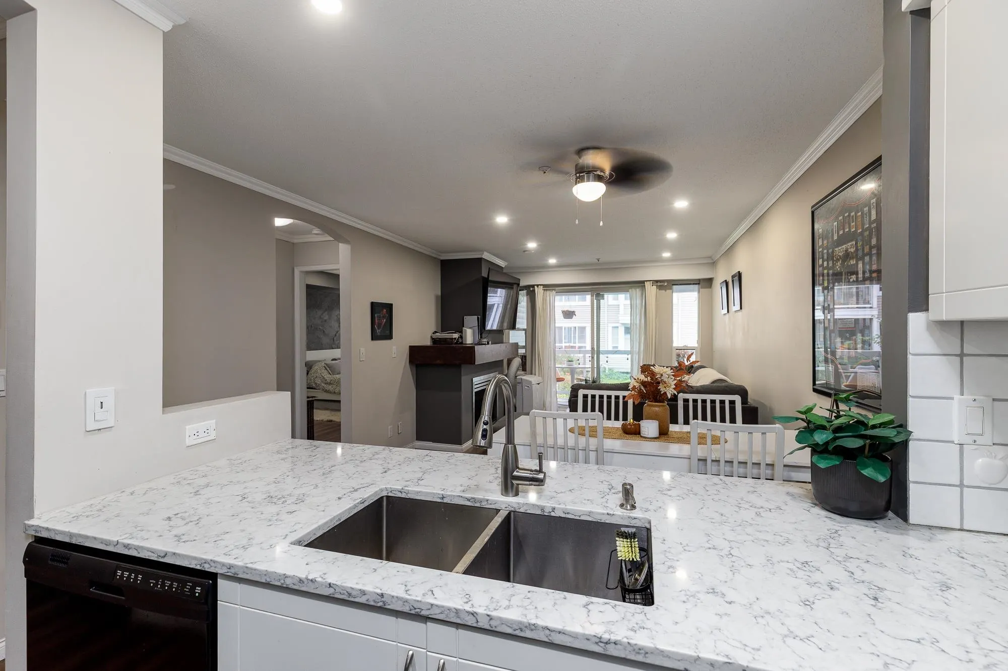 202 3033 Terravista Place