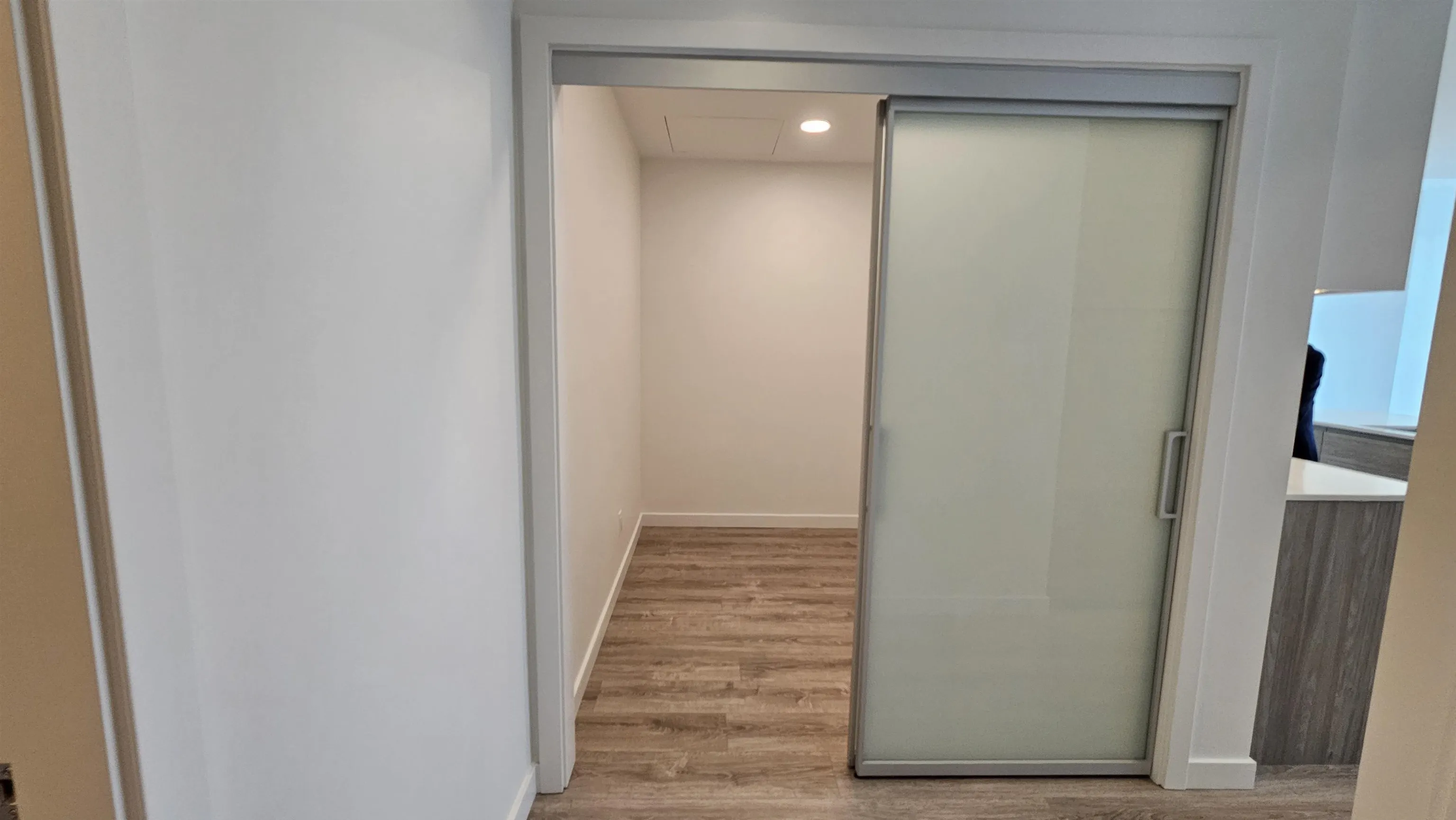 1407 680 Quayside Drive