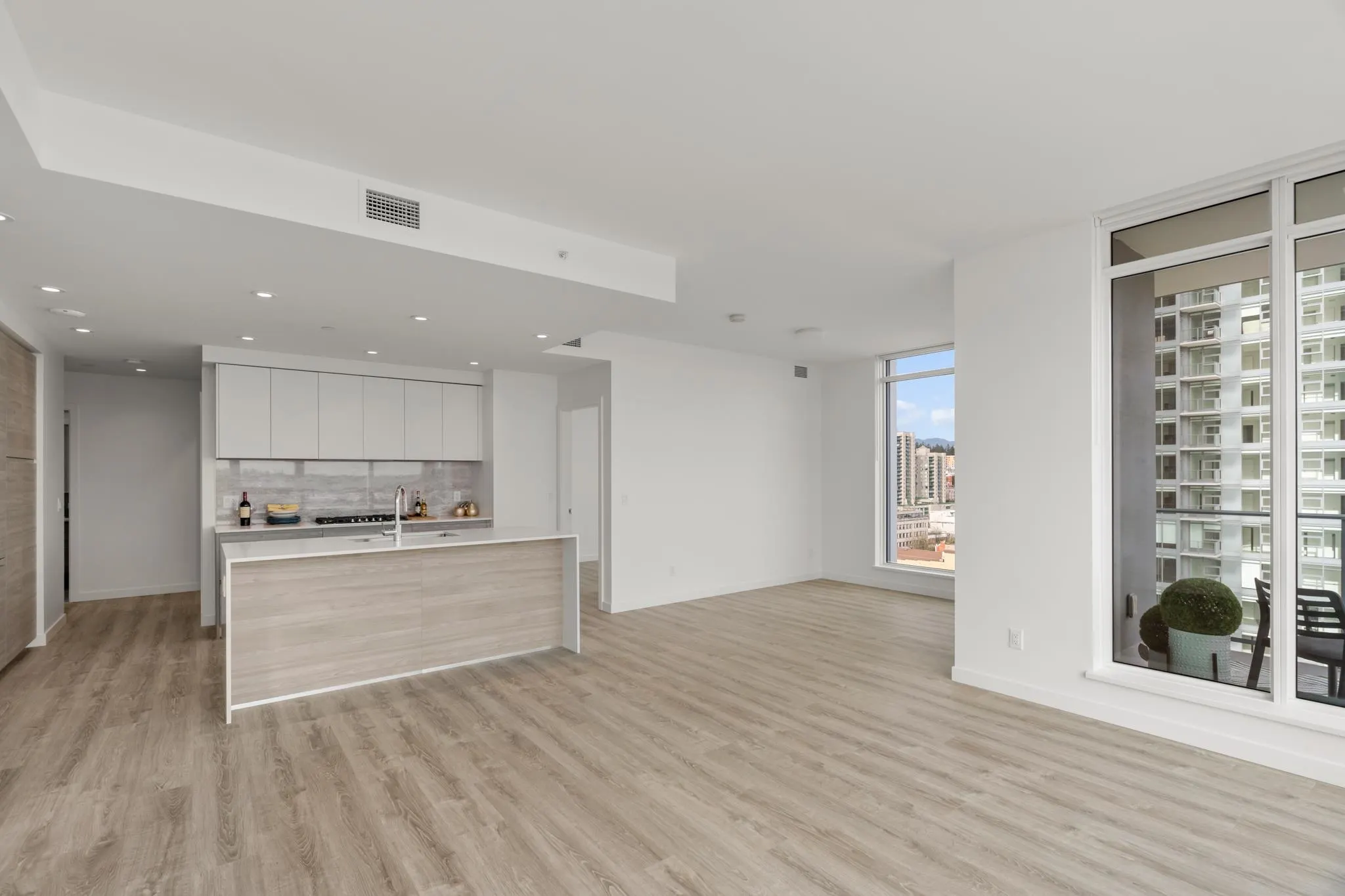1407 680 Quayside Drive