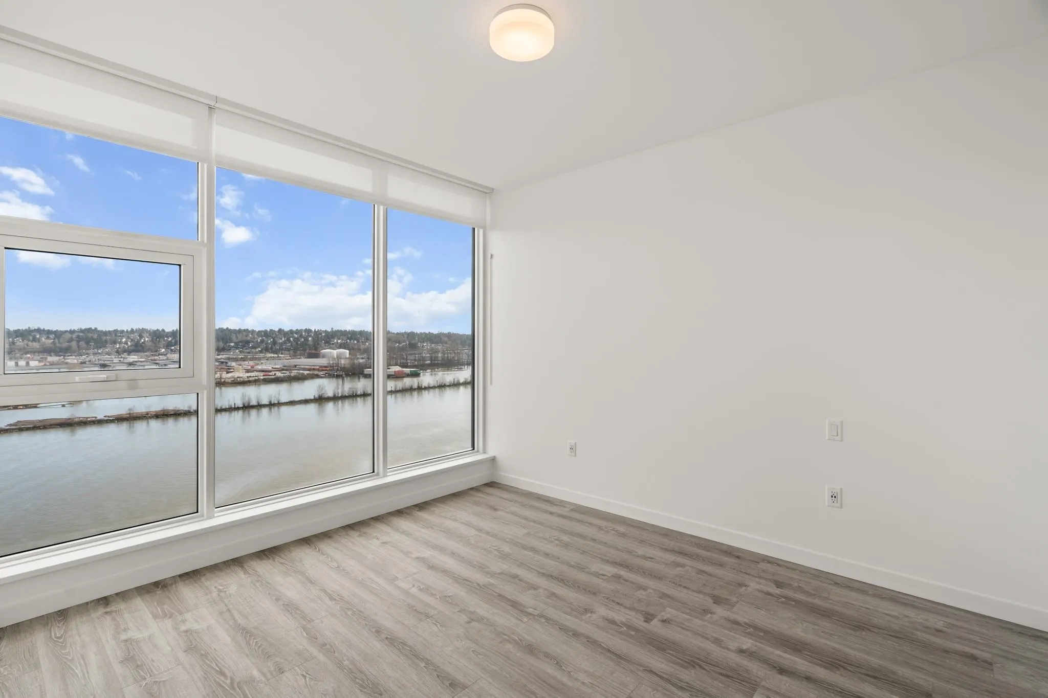 1407 680 Quayside Drive