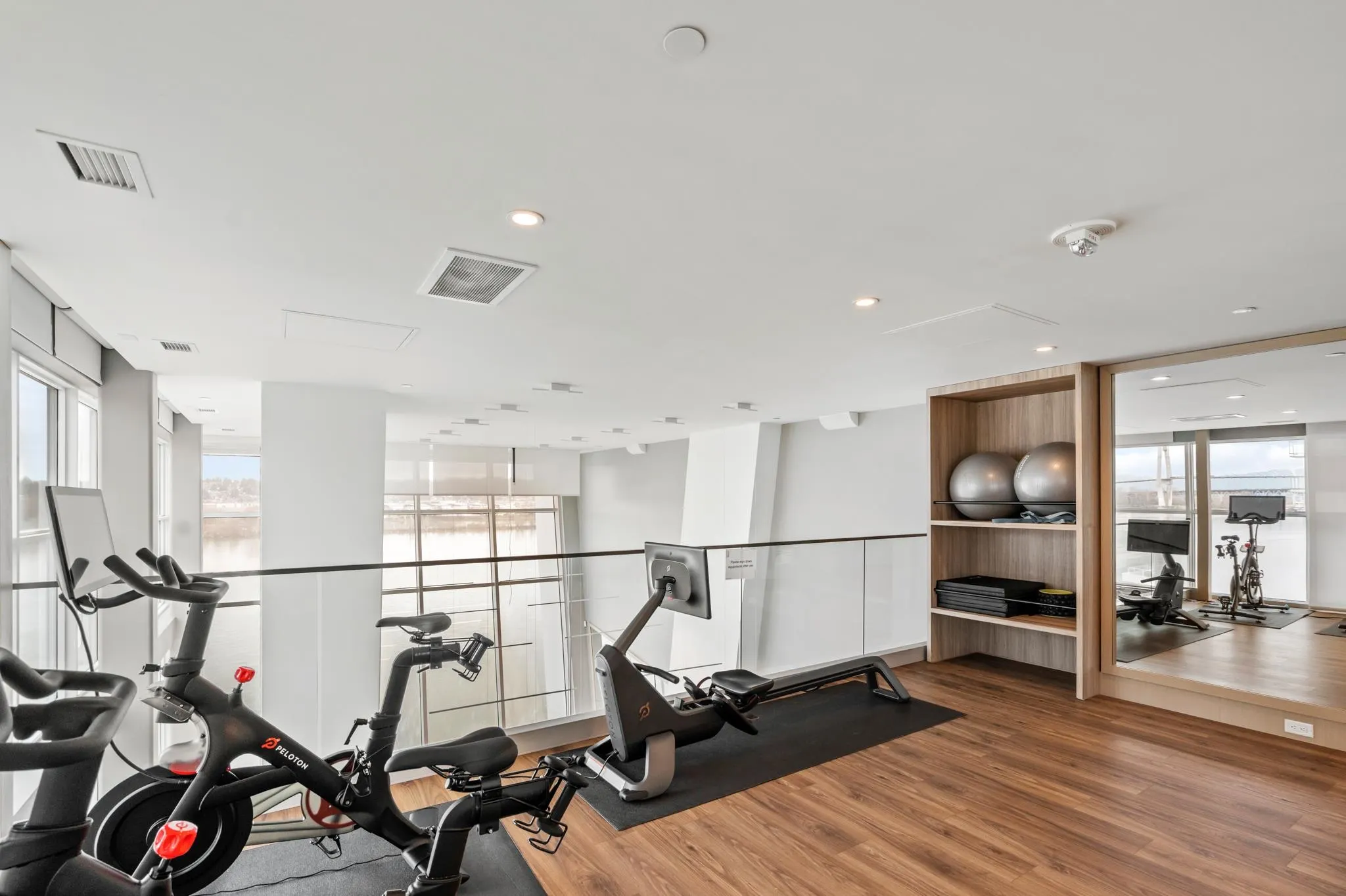 1407 680 Quayside Drive