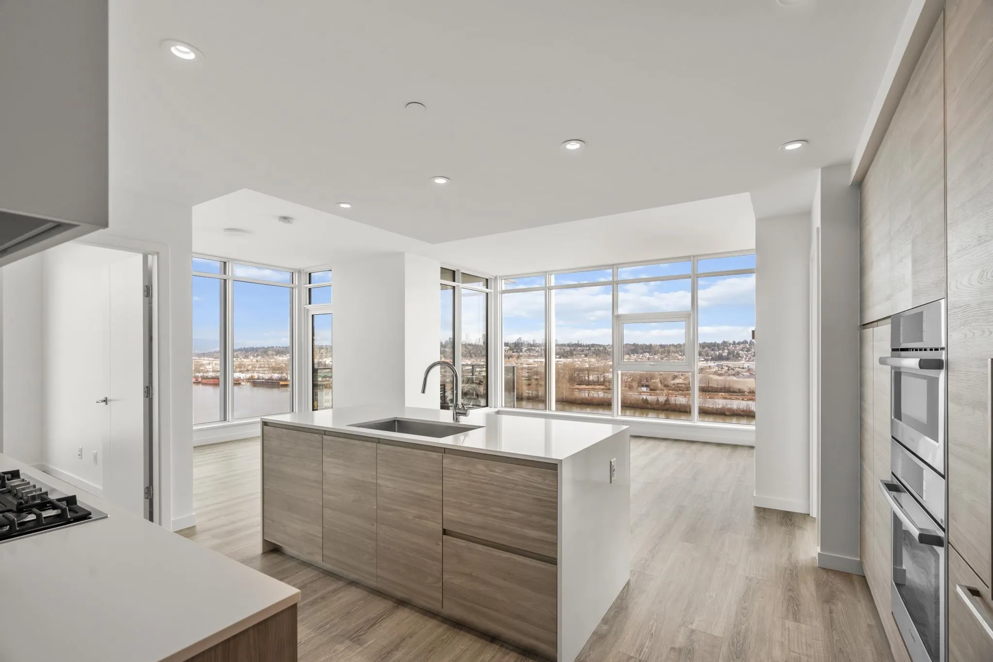1407 680 Quayside Drive
