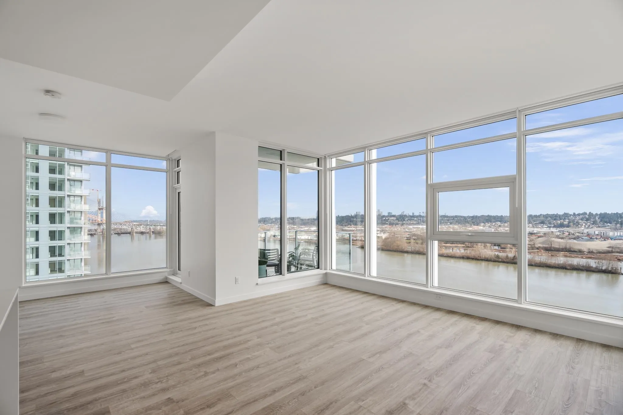1407 680 Quayside Drive