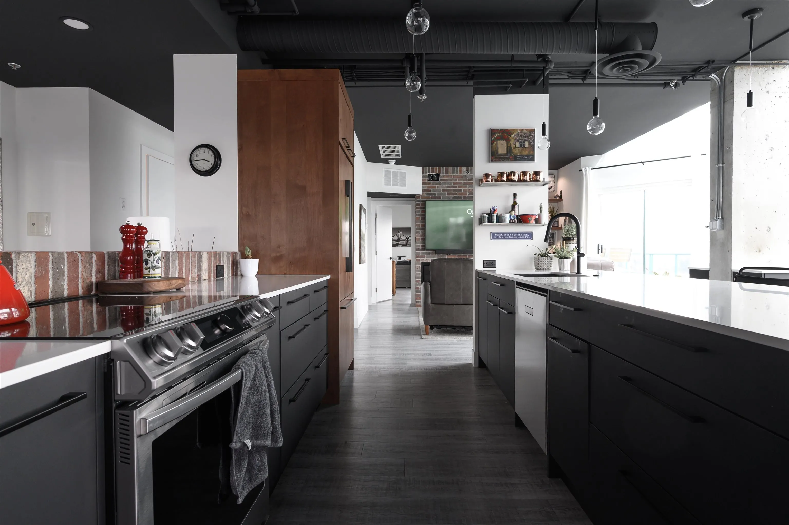 1602 32440 Simon Avenue