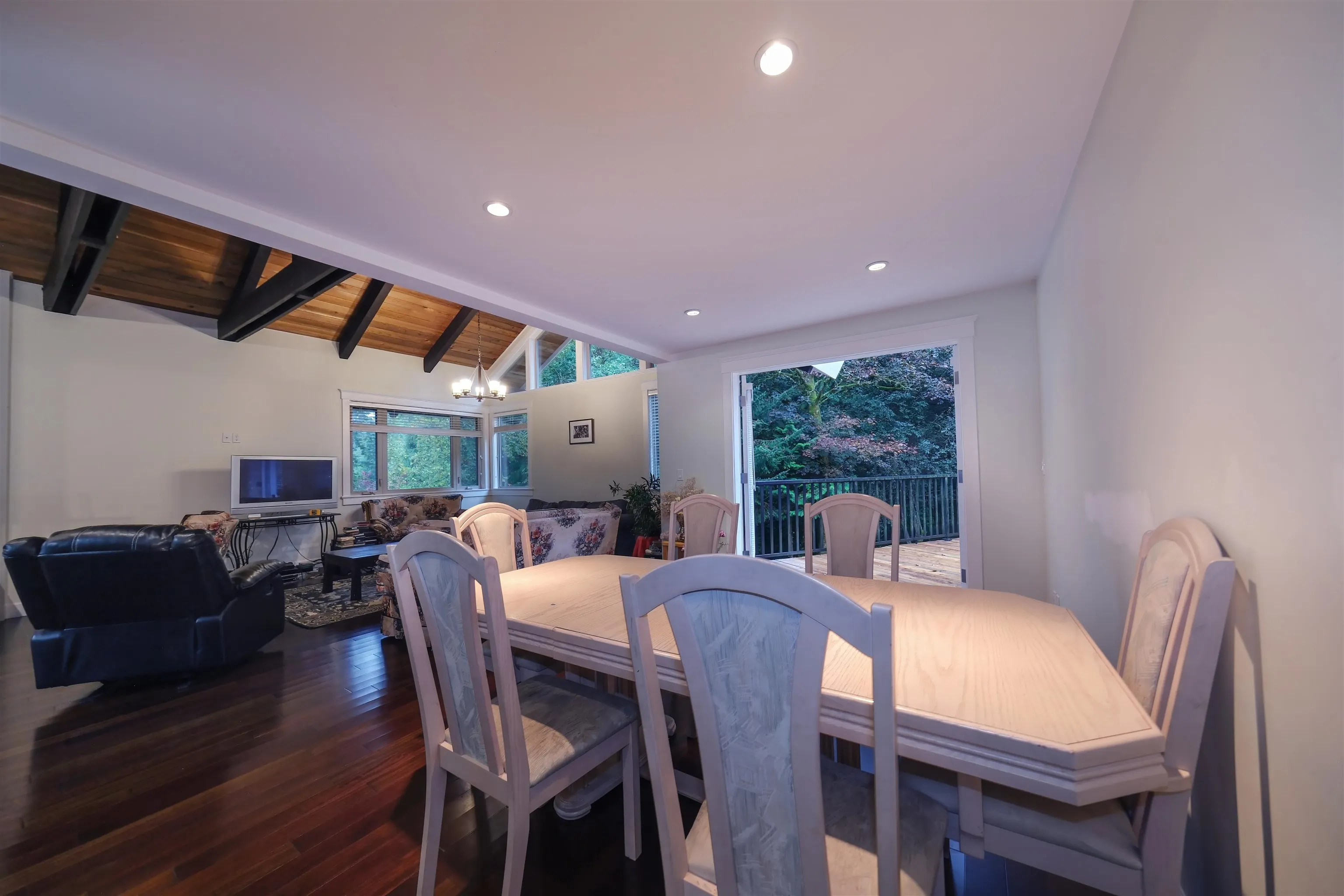 97 Deep Dene Place