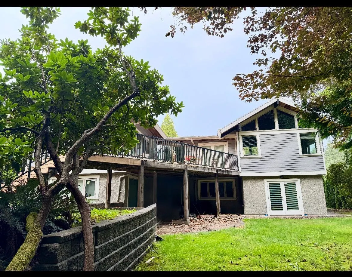 97 Deep Dene Place