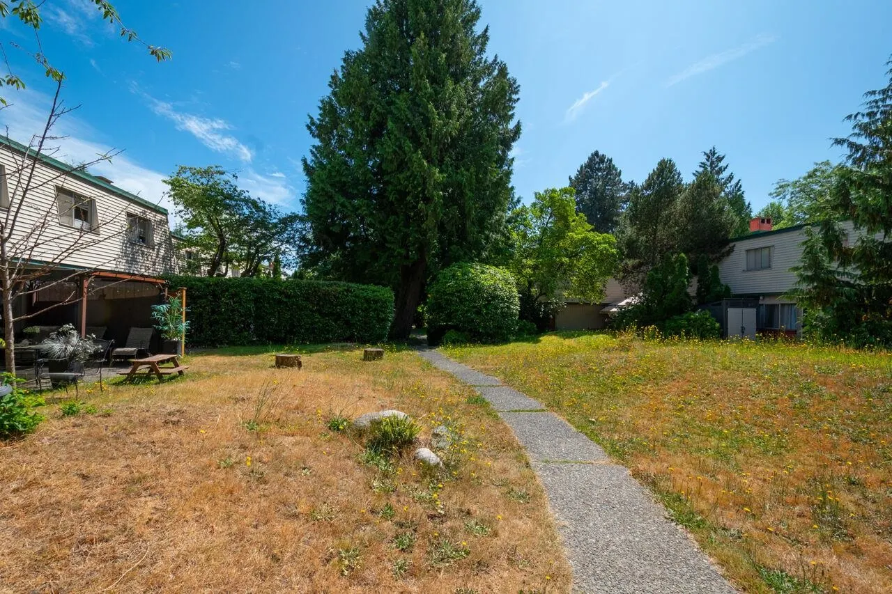 2765 Westview Drive
