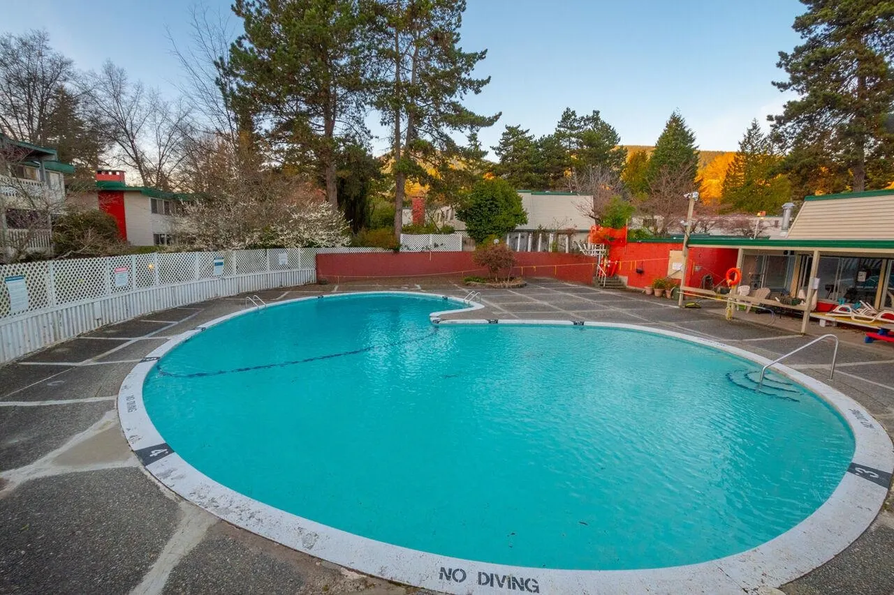2765 Westview Drive