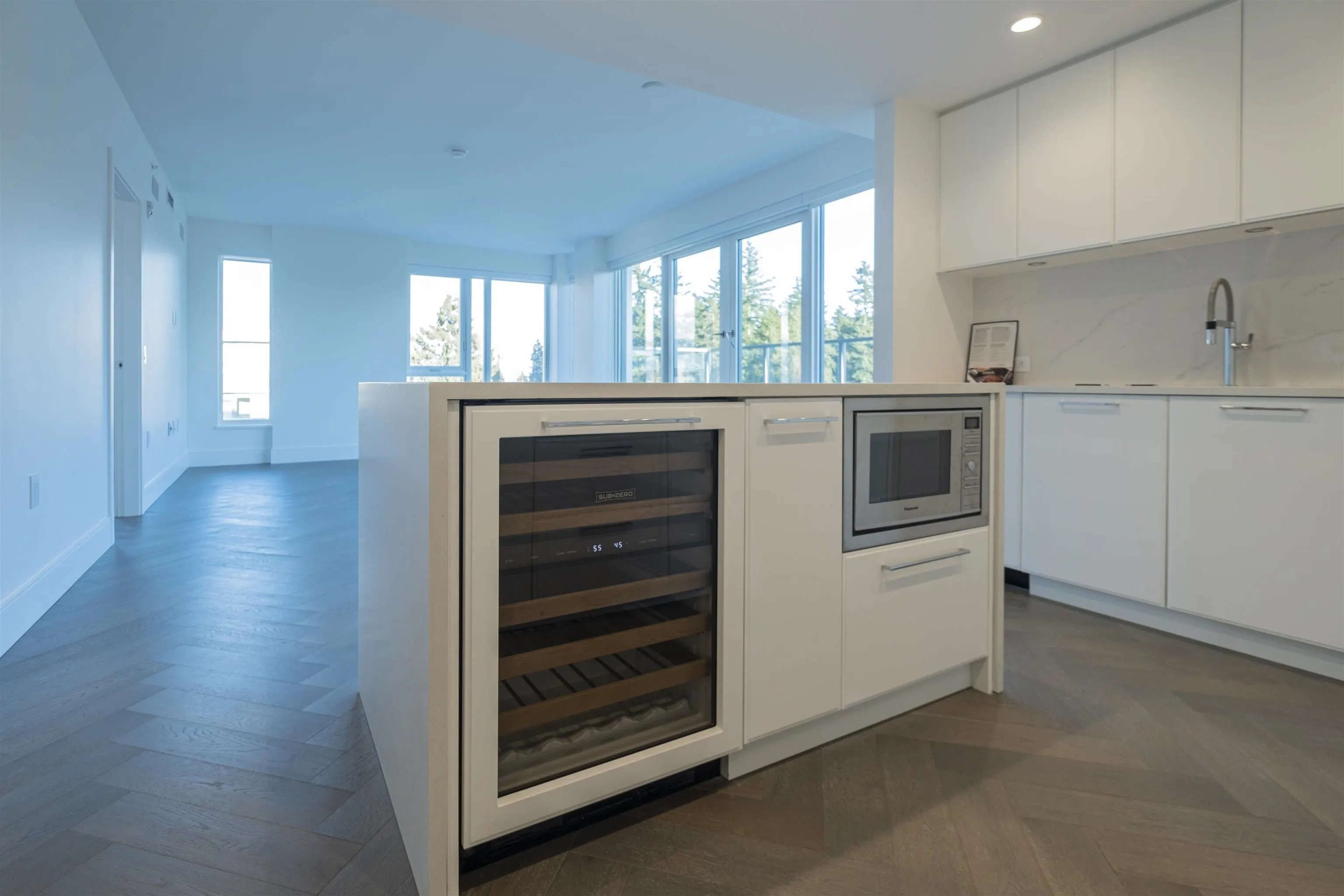 603 4675 Cambie Street
