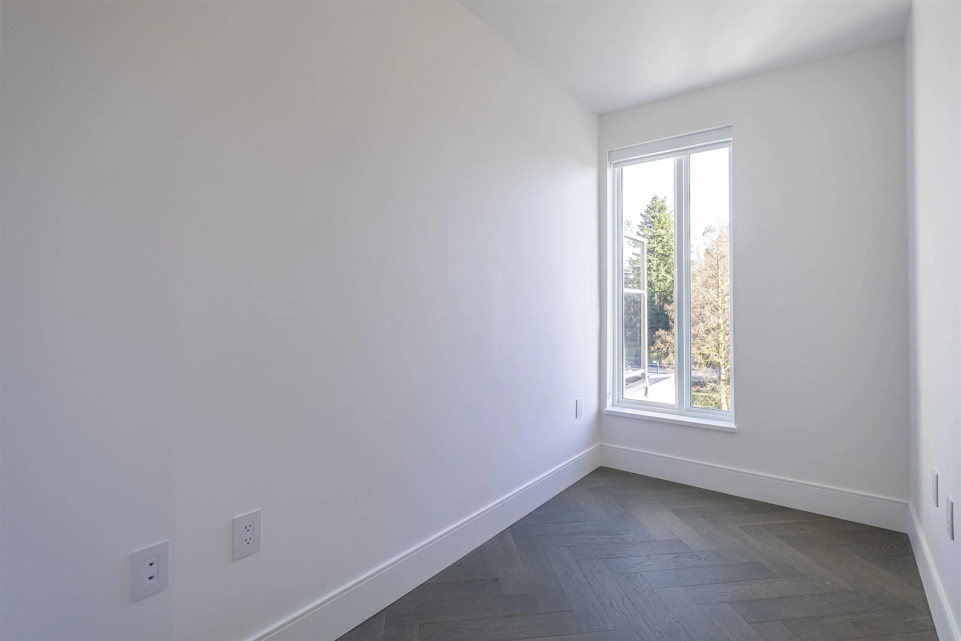 603 4675 Cambie Street