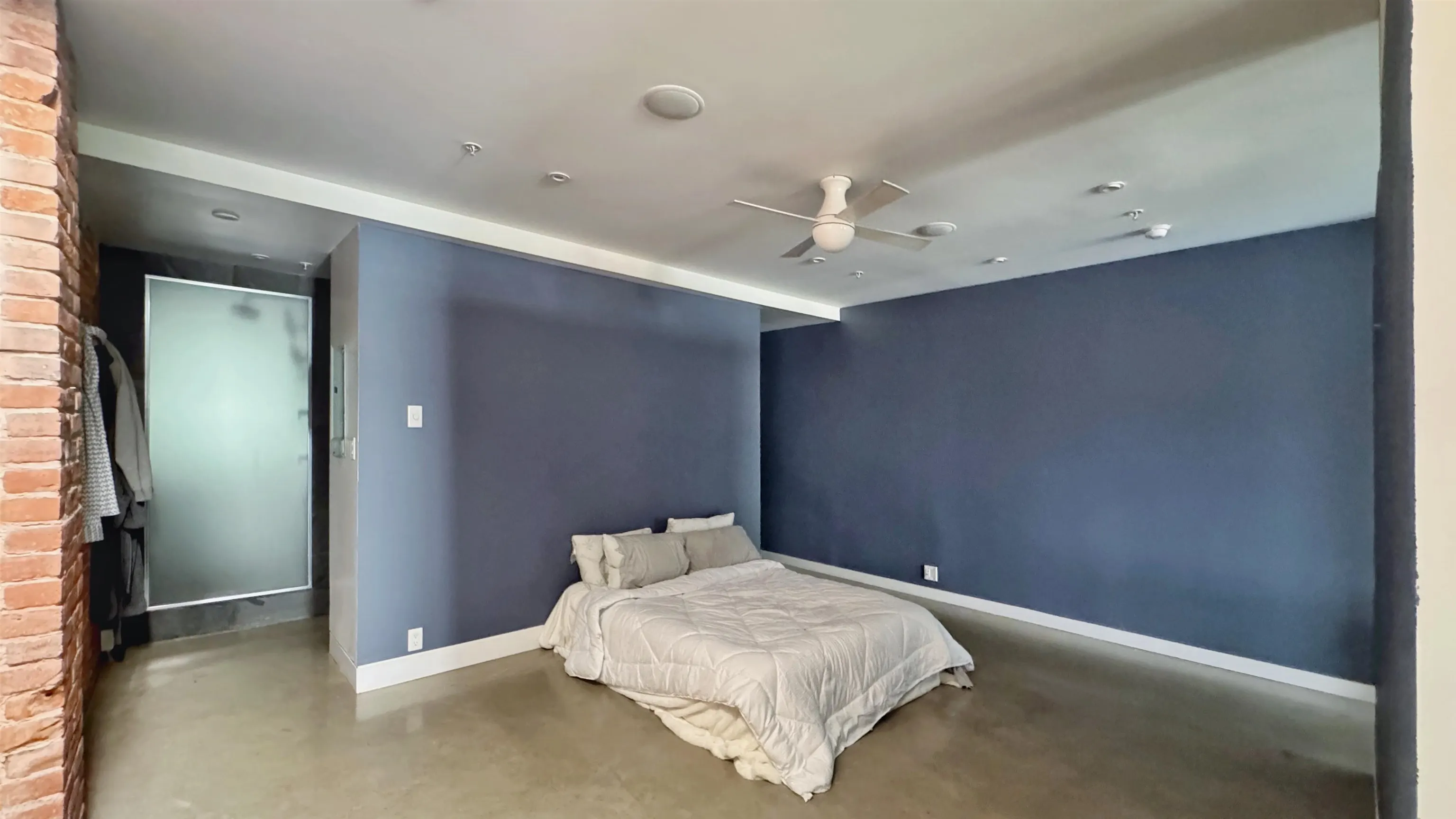 605 53 W Hastings Street
