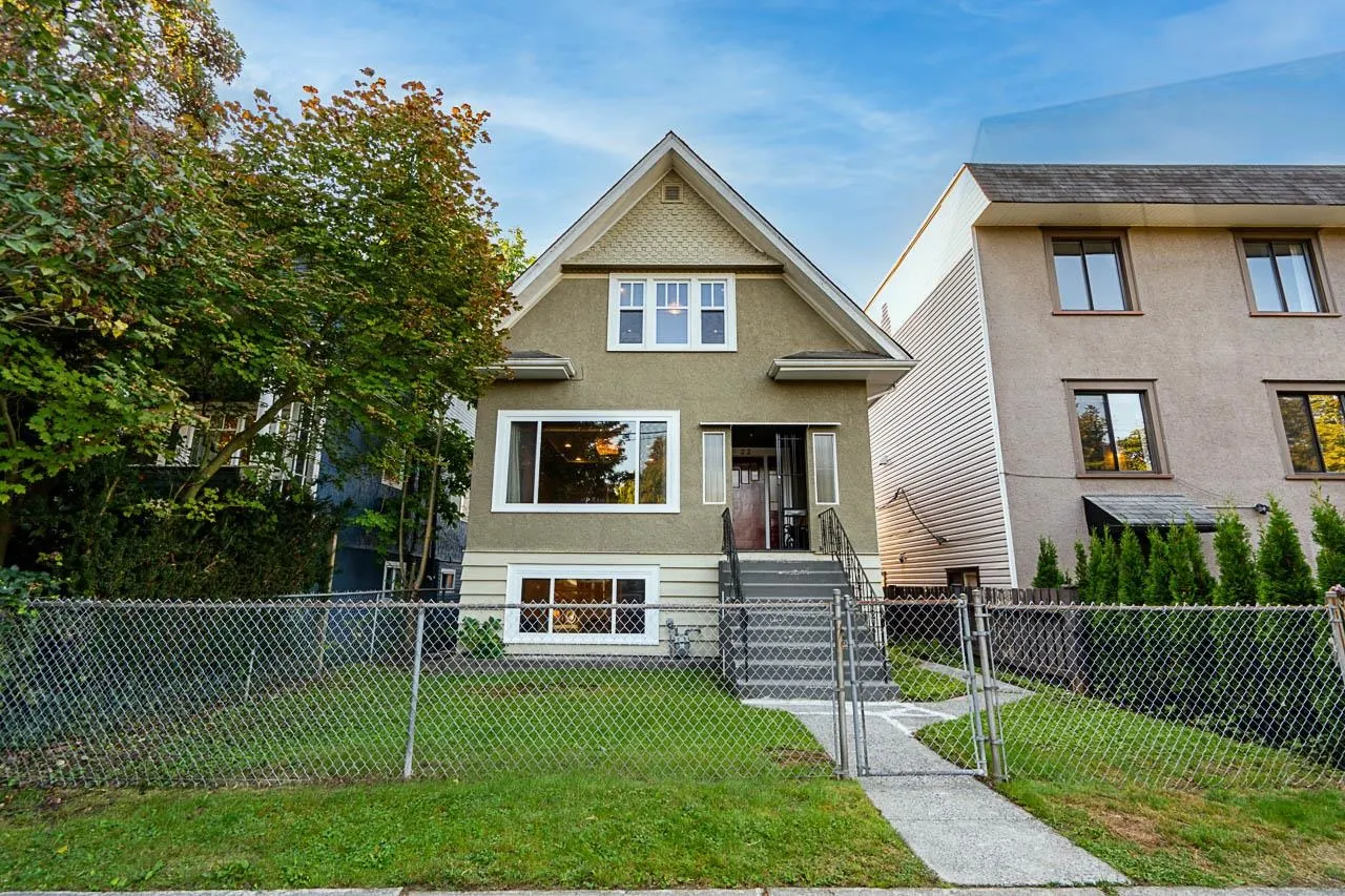 22 E 18th Avenue