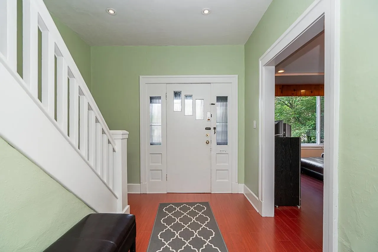 22 E 18th Avenue