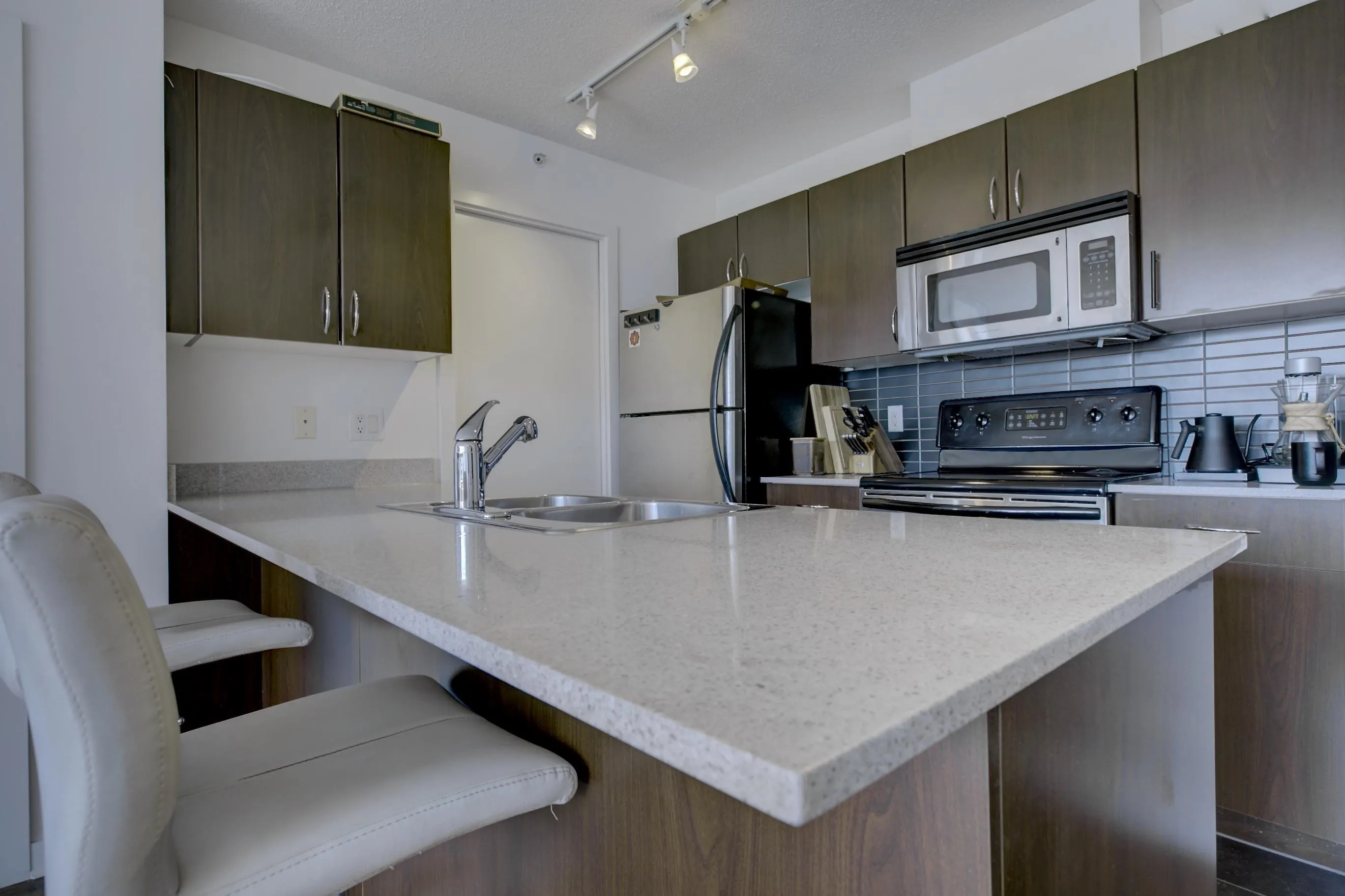 1303 938 Smithe Street