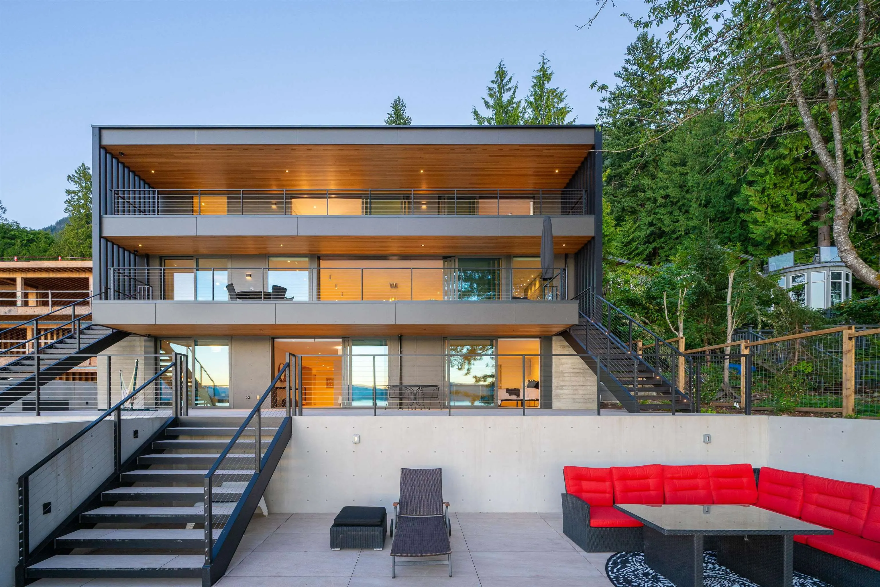 8885 Lawrence Way