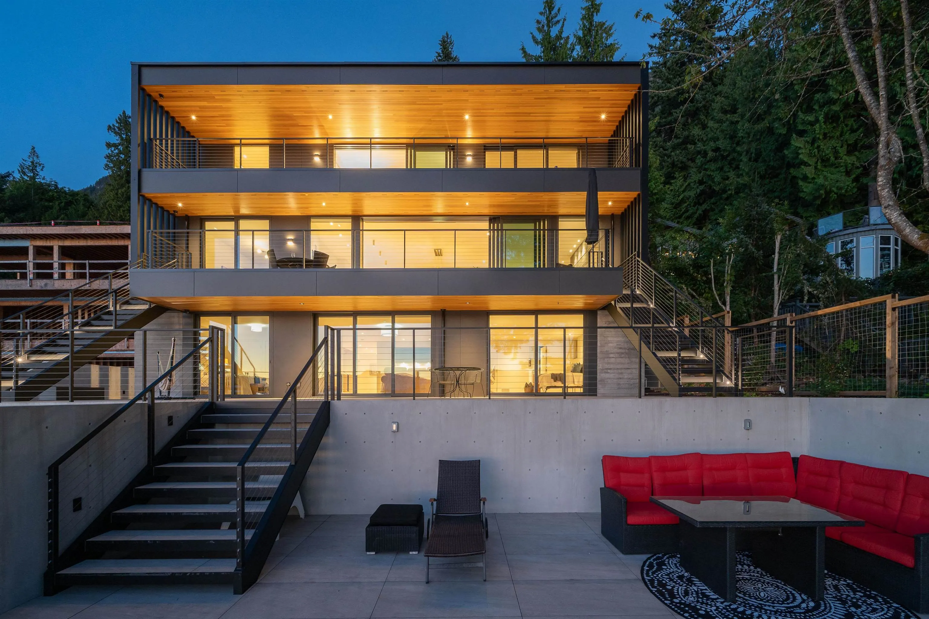 8885 Lawrence Way