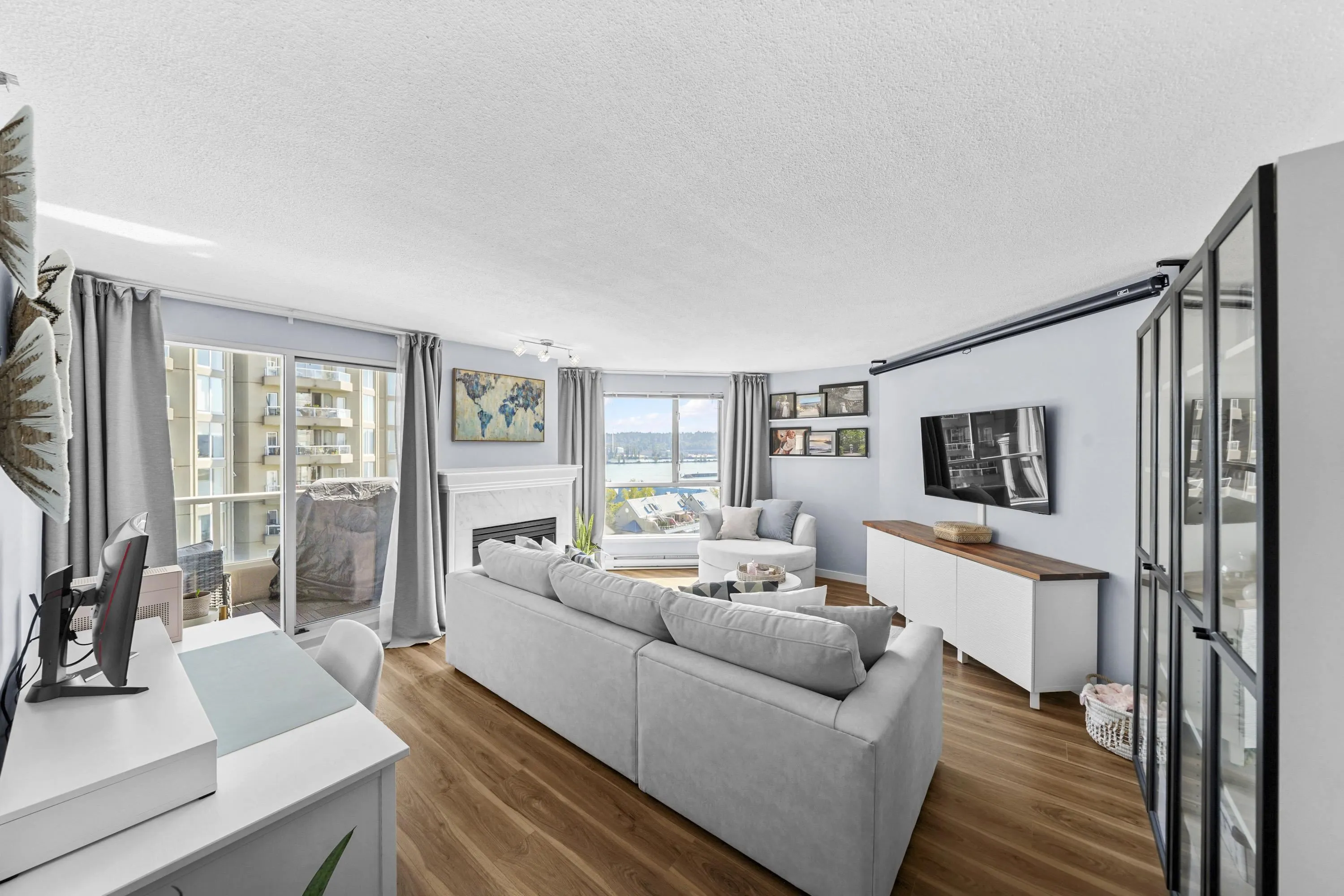 1207 1185 Quayside Drive