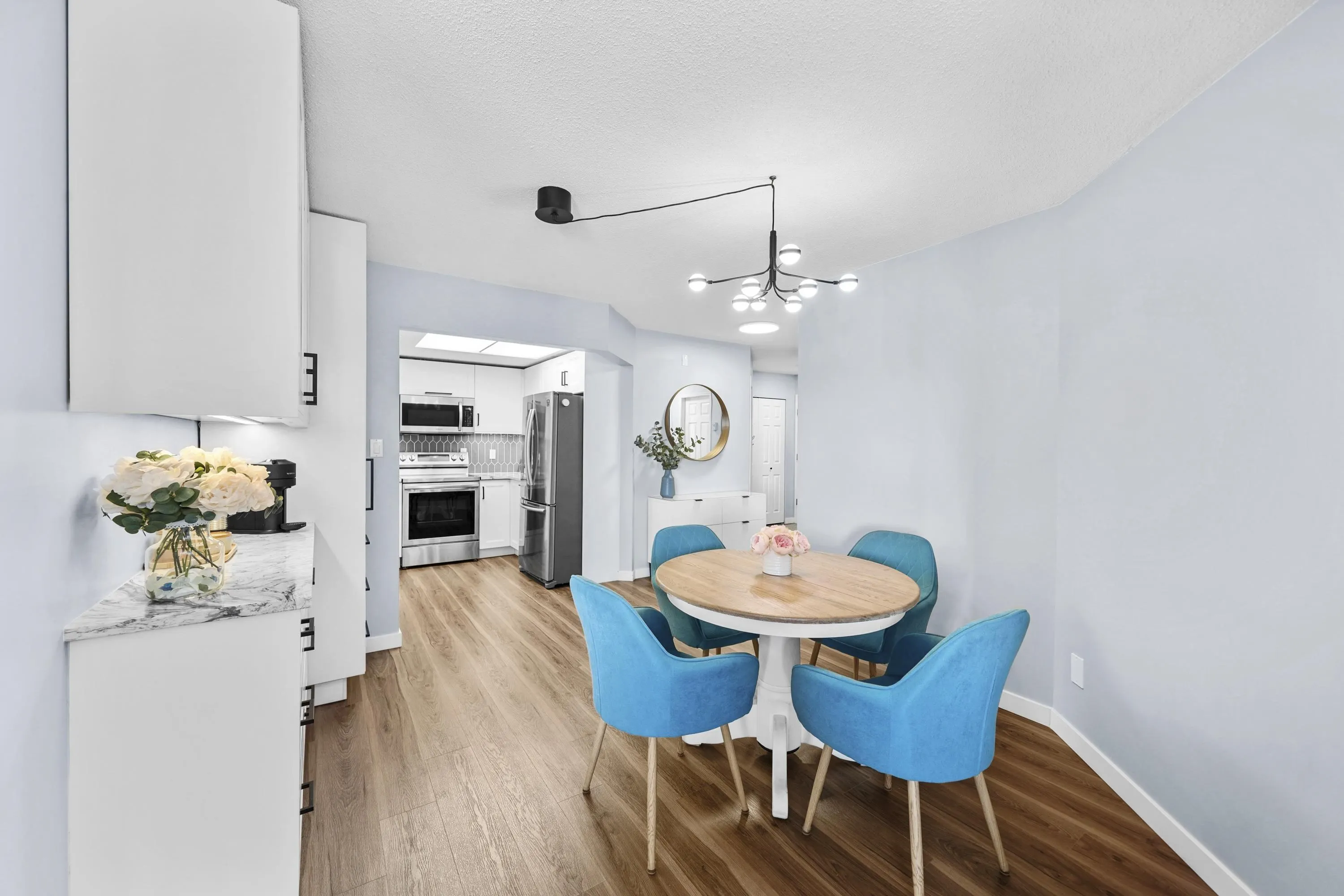 1207 1185 Quayside Drive