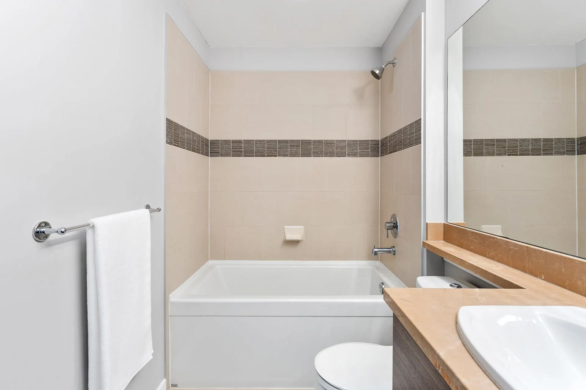 409 1153 Kensal Place
