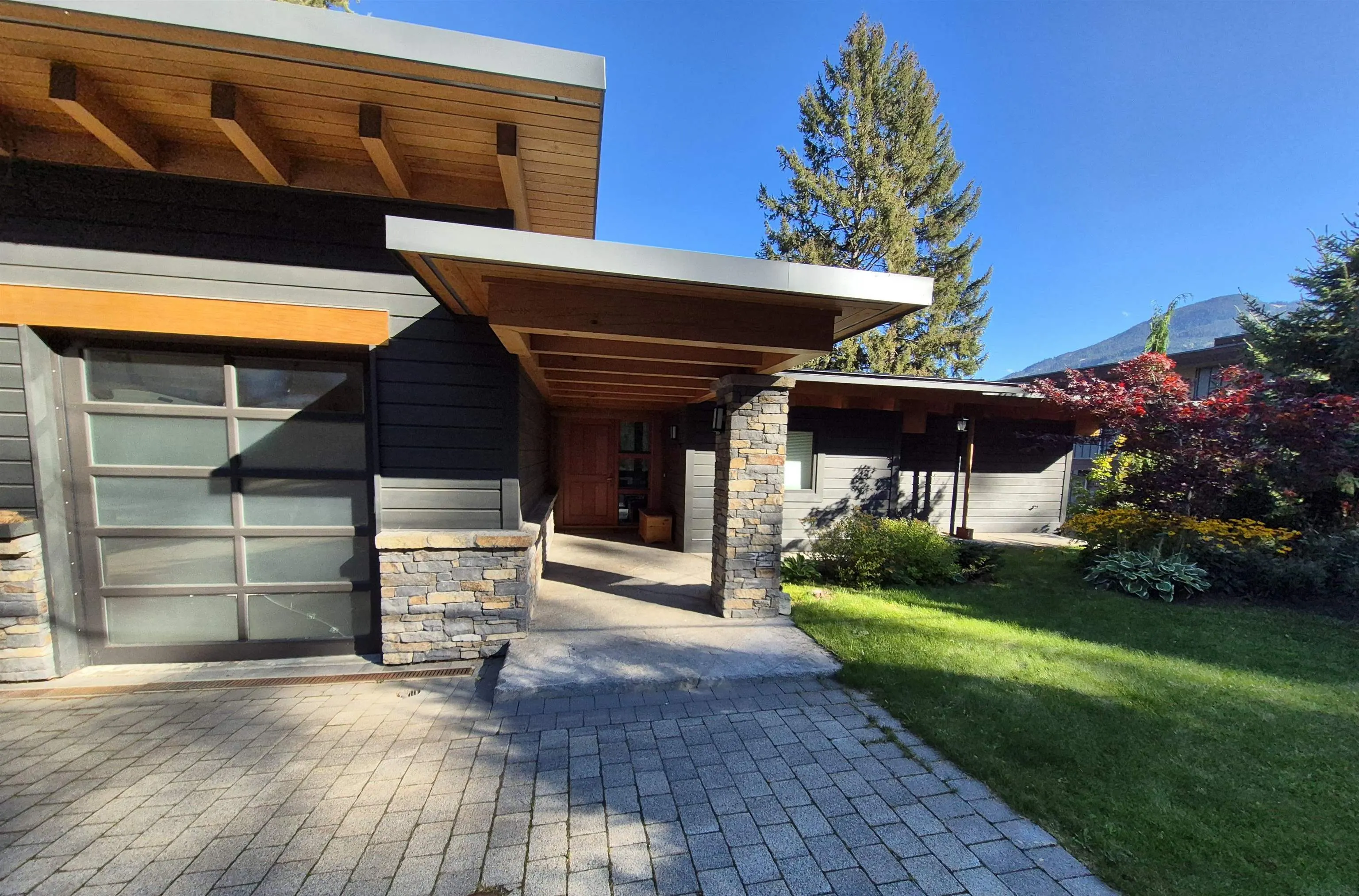 5714 Alta Lake Road