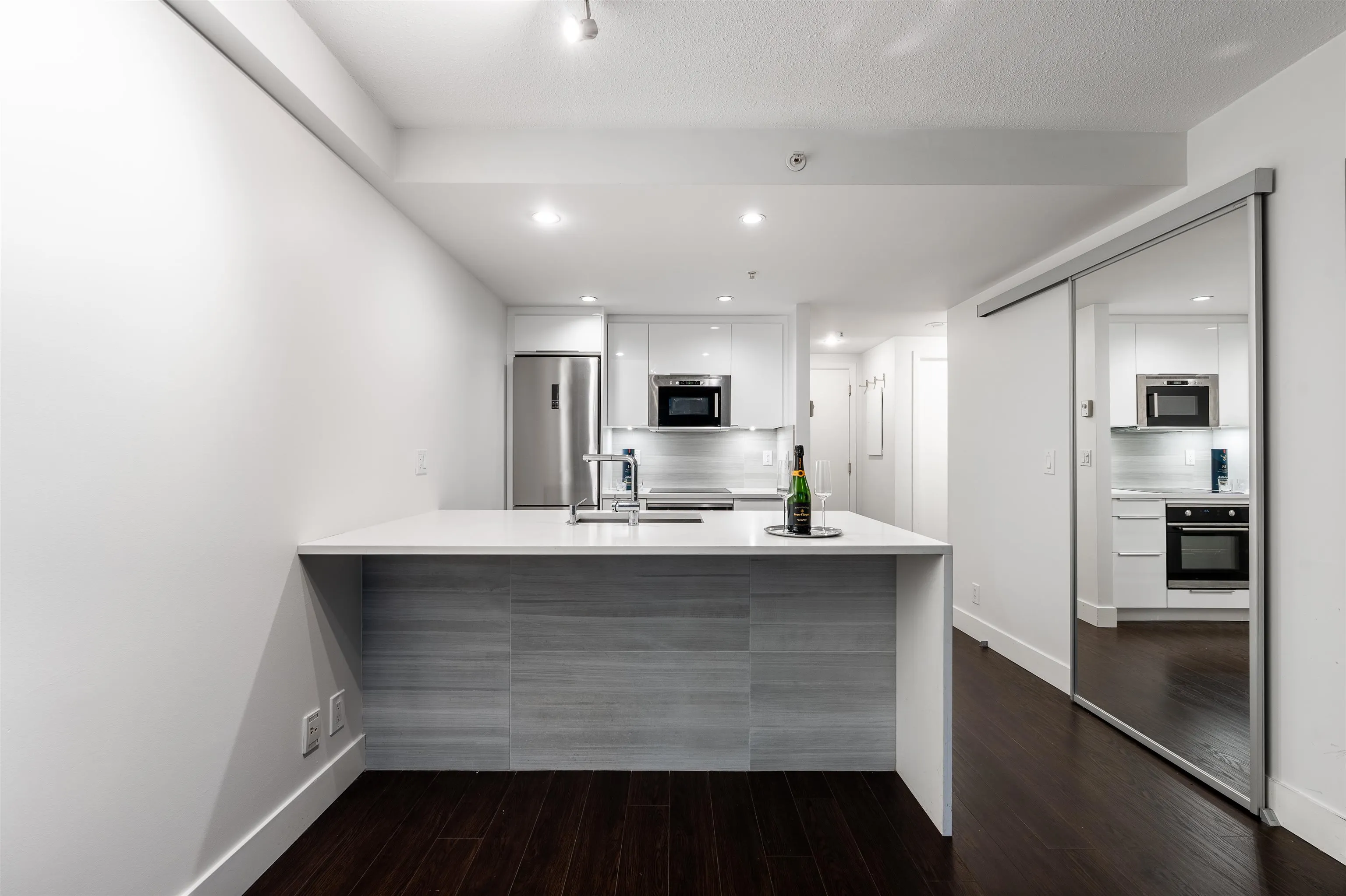 1007 1331 W Georgia Street