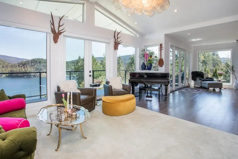 1812 Cardinal Crescent