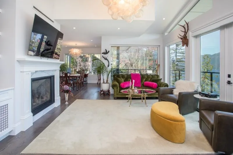 1812 Cardinal Crescent