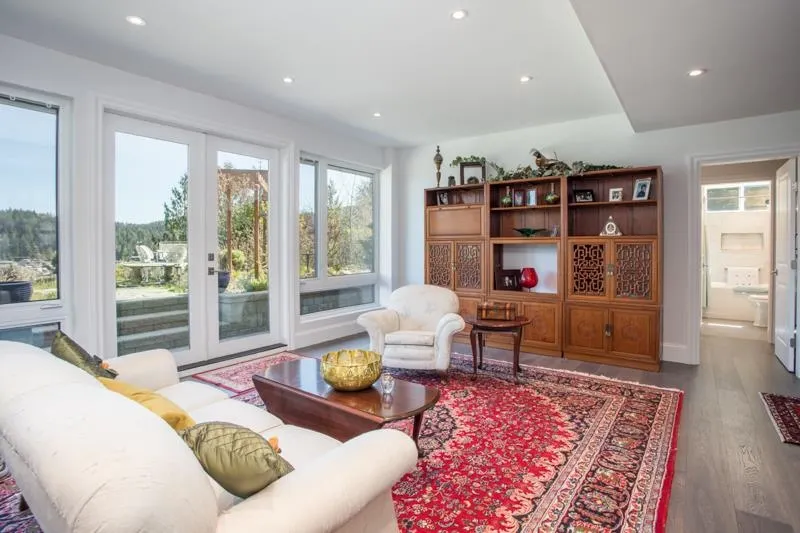 1812 Cardinal Crescent